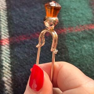 Ward Brothers Scotland VTG Sterling Silver Thistle & Ball Kilt Pin - Amber Stone